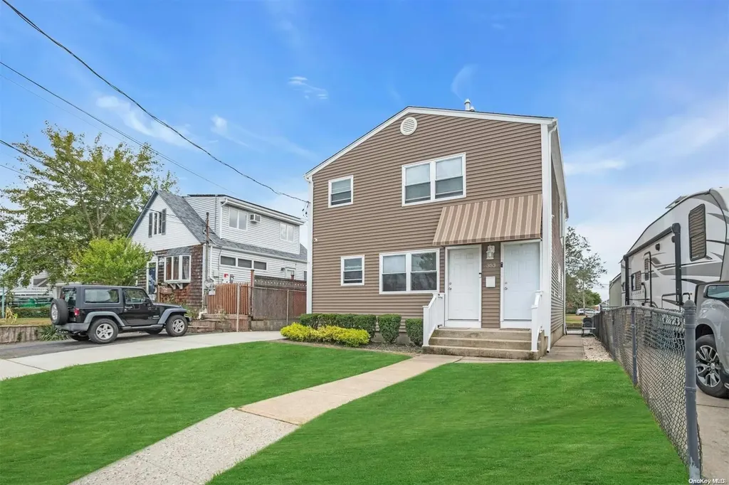 353 West Drive Copiague NY 11726