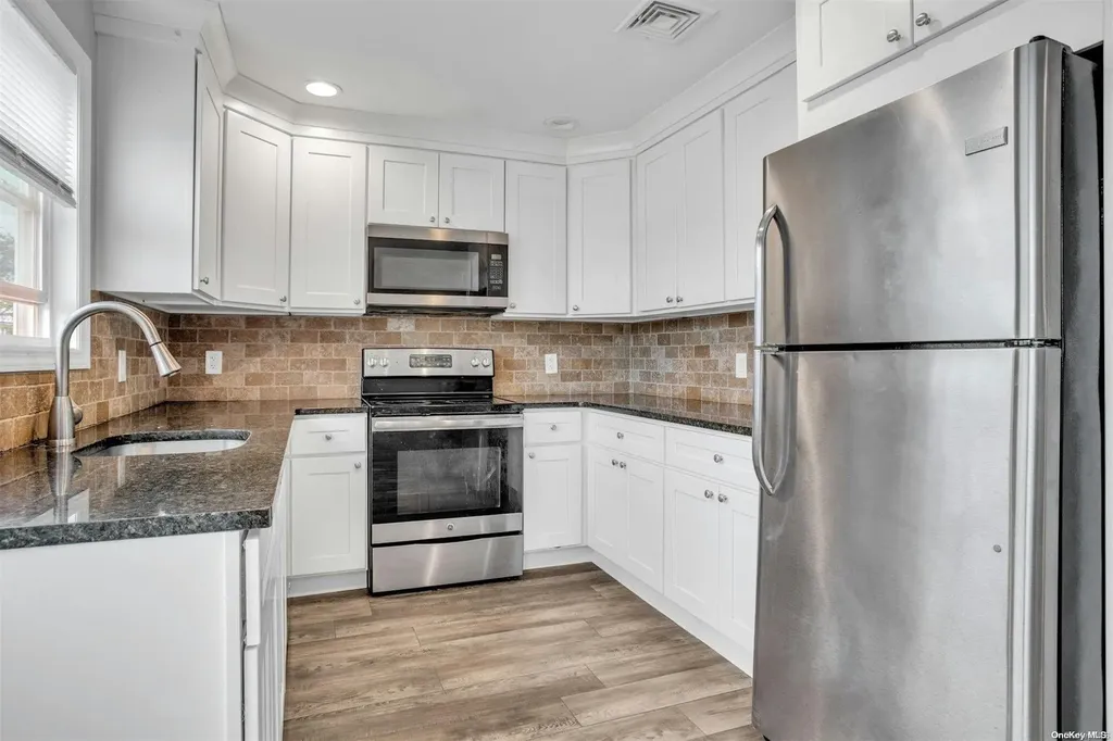 353 West Drive Copiague NY 11726