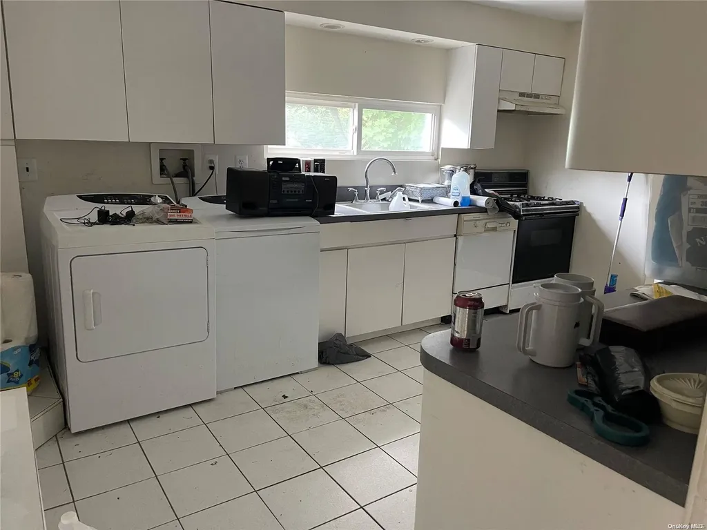 14 Stone Boulevard Massapequa NY 11758