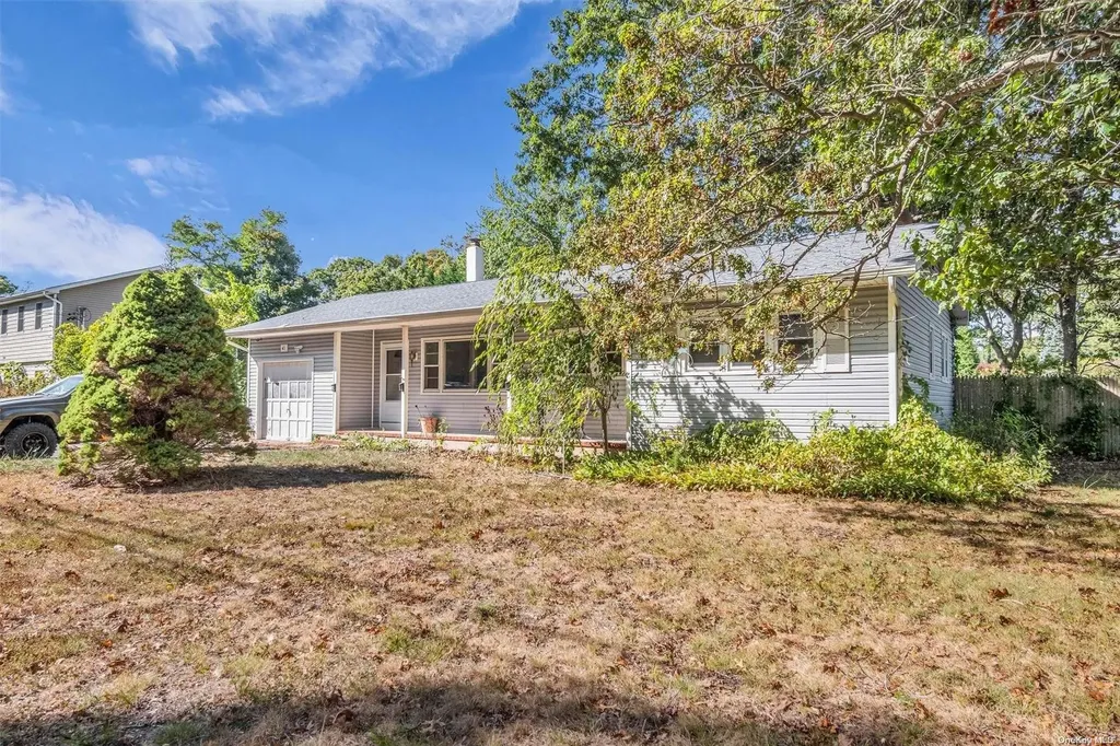 41 Peeker Avenue Mastic Beach NY 11951