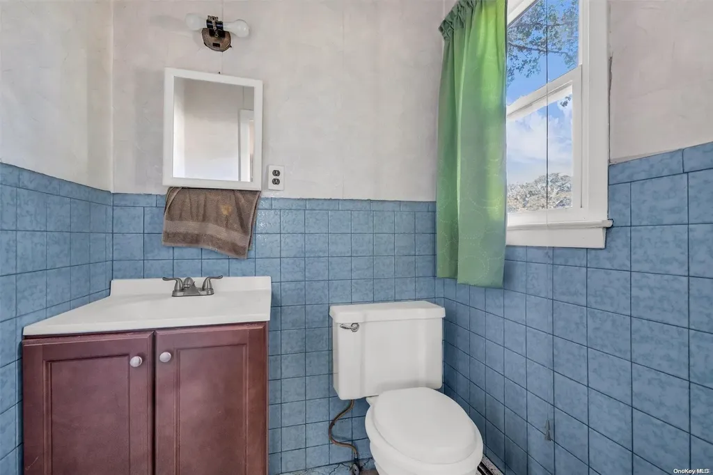 41 Peeker Avenue Mastic Beach NY 11951