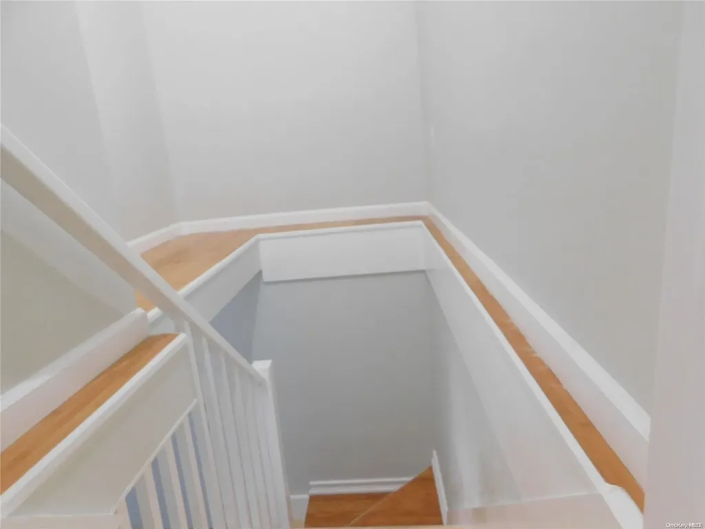 133 46th Street Lindenhurst NY 11757