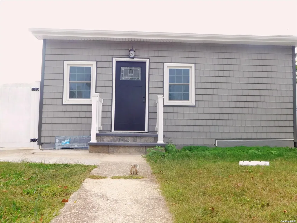 133 46th Street Lindenhurst NY 11757