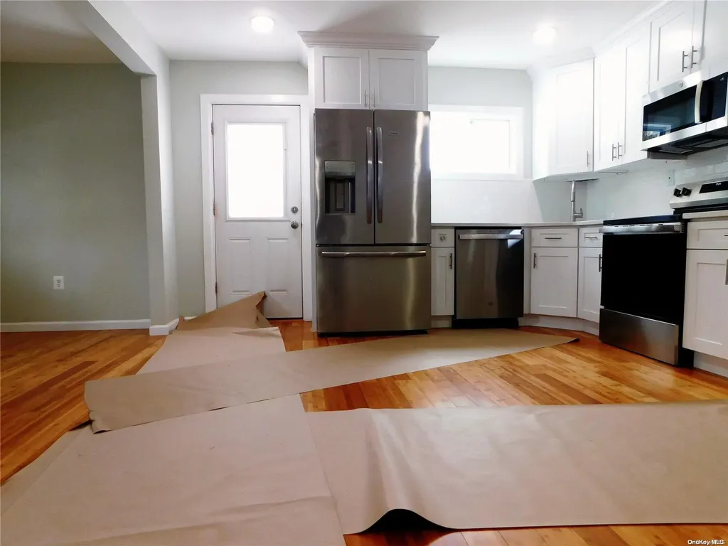 133 46th Street Lindenhurst NY 11757