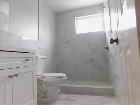 133 46th Street Lindenhurst NY 11757