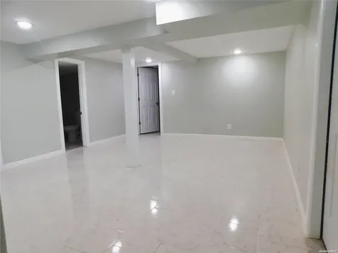 133 46th Street Lindenhurst NY 11757