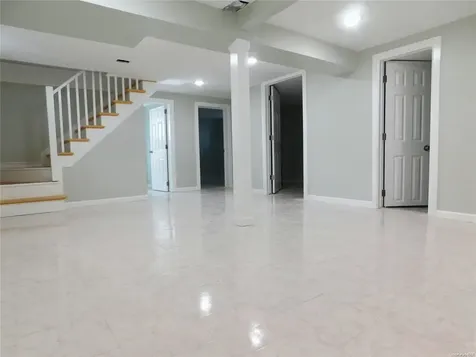 133 46th Street Lindenhurst NY 11757