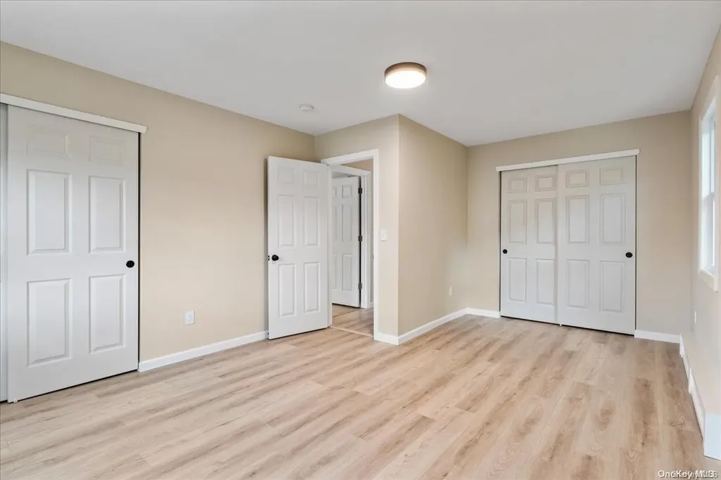 29 Columbo Drive Deer Park NY 11729