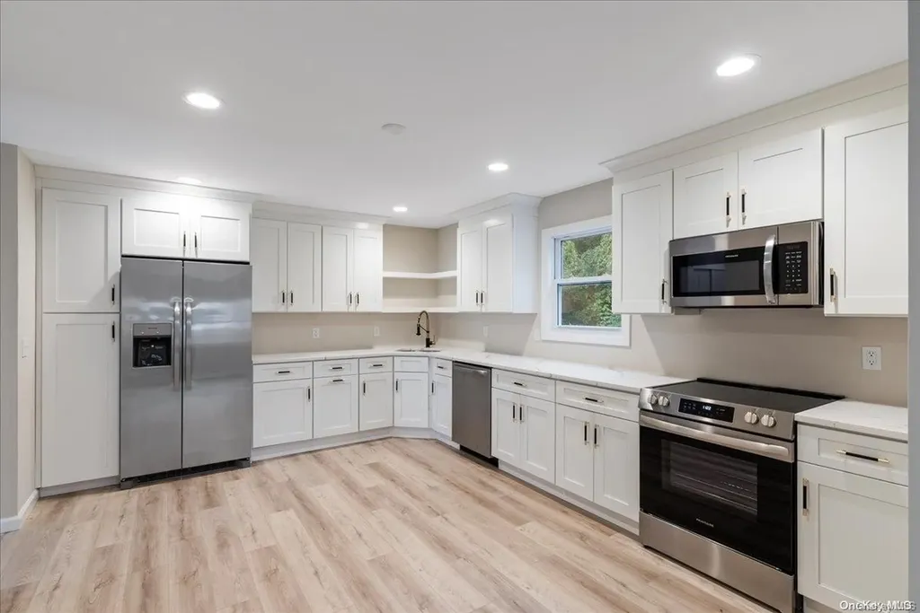 29 Columbo Drive Deer Park NY 11729