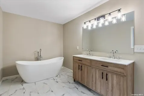 29 Columbo Drive Deer Park NY 11729