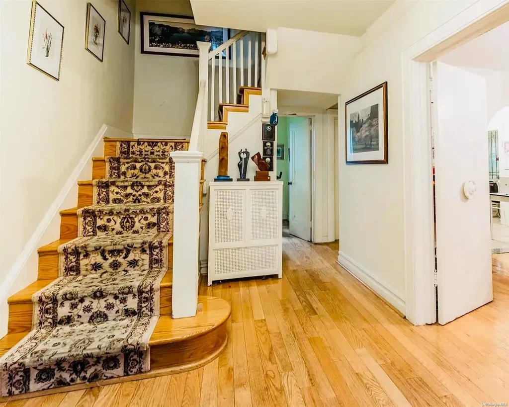 33-02 Parsons Boulevard Flushing NY 11354