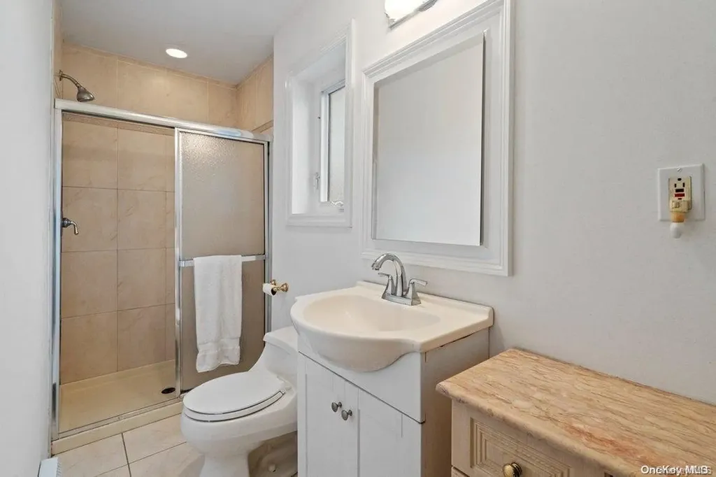16 Jeremy Avenue Plainview NY 11803
