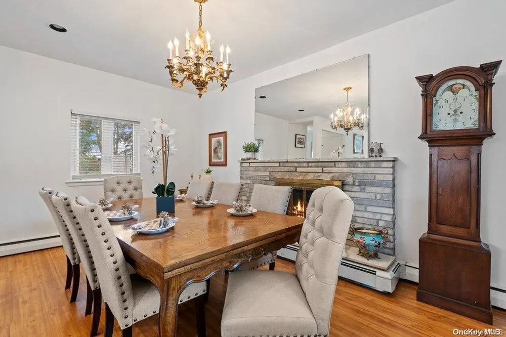 16 Jeremy Avenue Plainview NY 11803