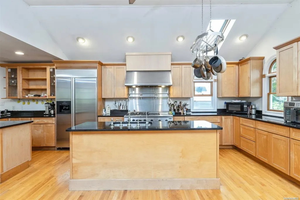 52 Crescent Bow Ridge NY 11961