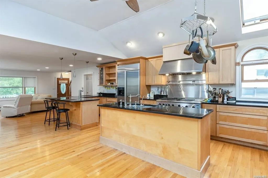 52 Crescent Bow Ridge NY 11961
