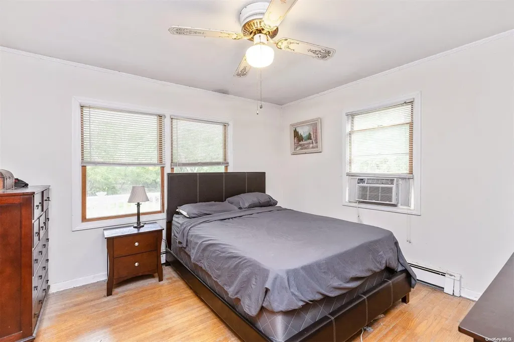 52 Crescent Bow Ridge NY 11961