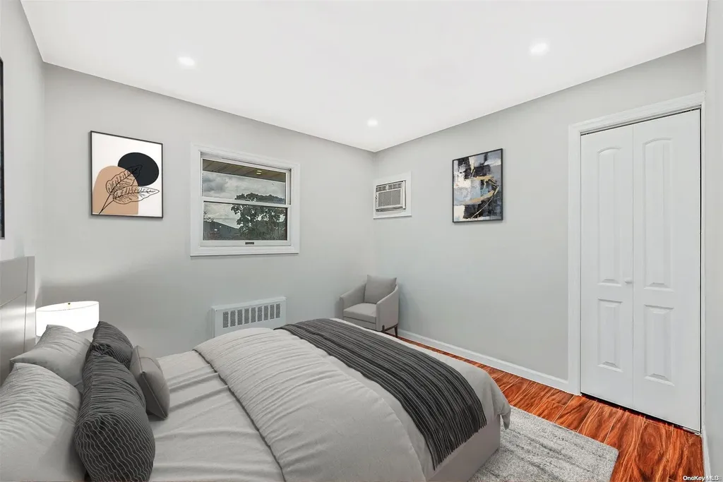 30 Spector Lane Plainview NY 11803