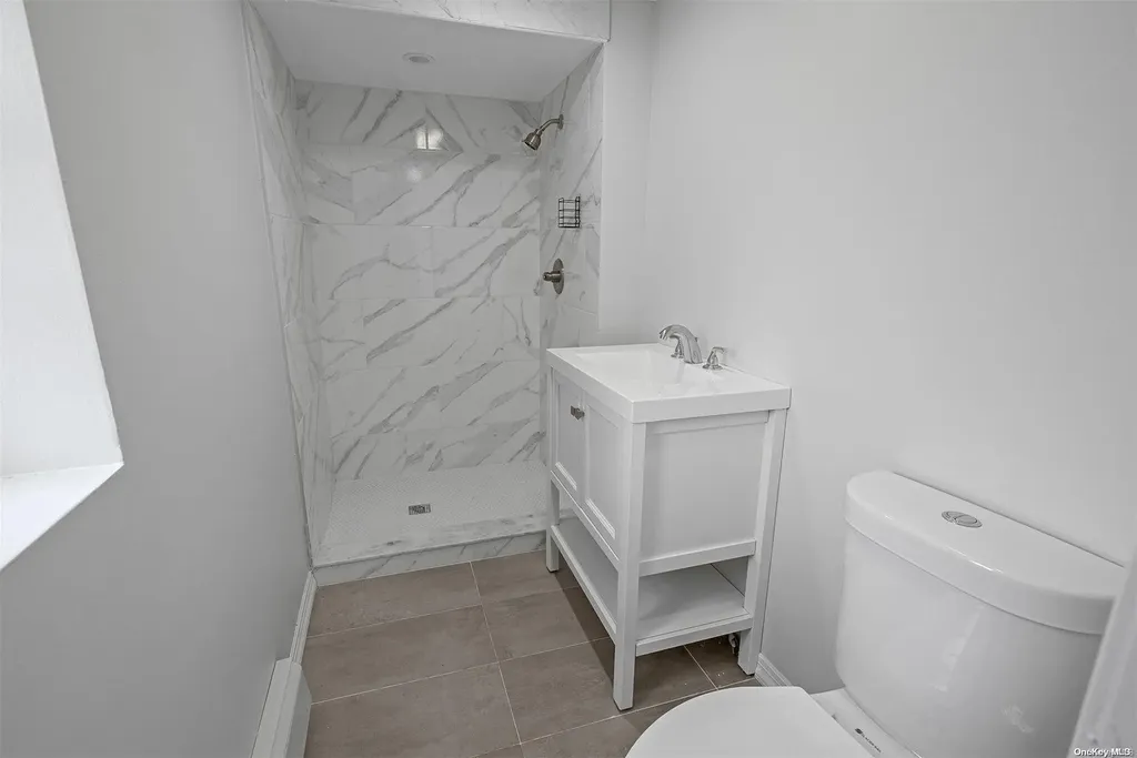 30 Spector Lane Plainview NY 11803