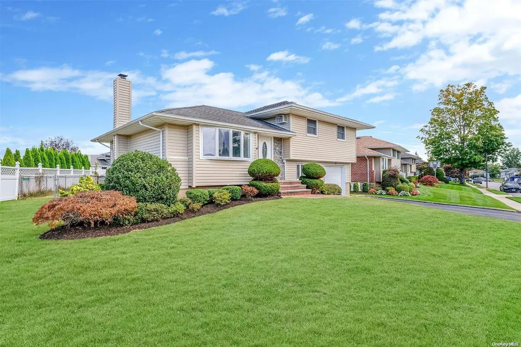 30 Spector Lane Plainview NY 11803