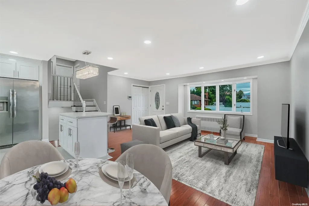 30 Spector Lane Plainview NY 11803