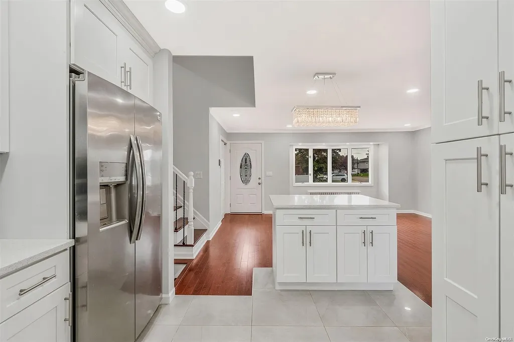 30 Spector Lane Plainview NY 11803