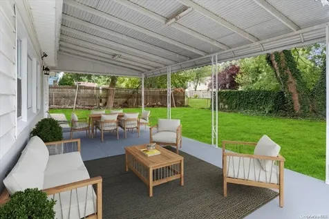 110 Maple Drive Amityville NY 11701