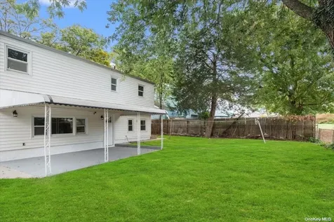 110 Maple Drive Amityville NY 11701