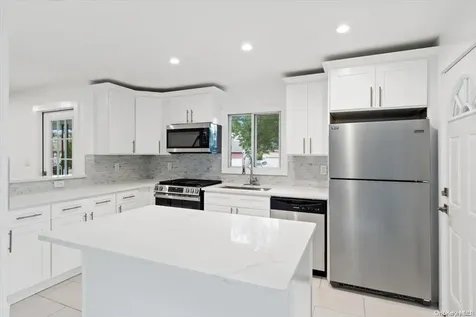 110 Maple Drive Amityville NY 11701