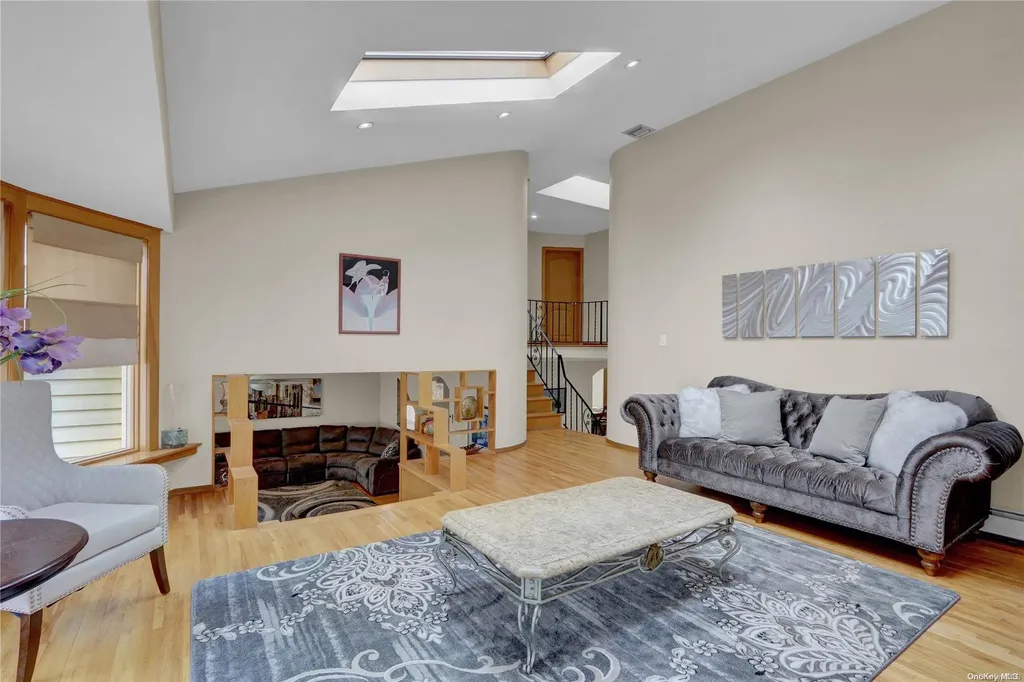 4030 Greentree Drive Oceanside NY 11572