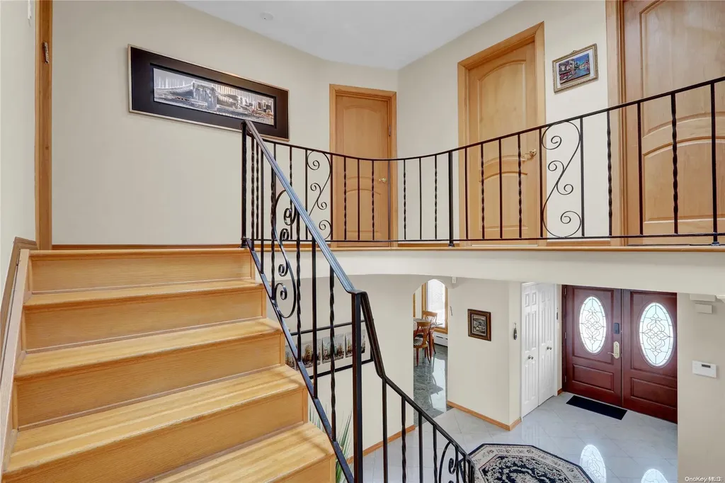 4030 Greentree Drive Oceanside NY 11572