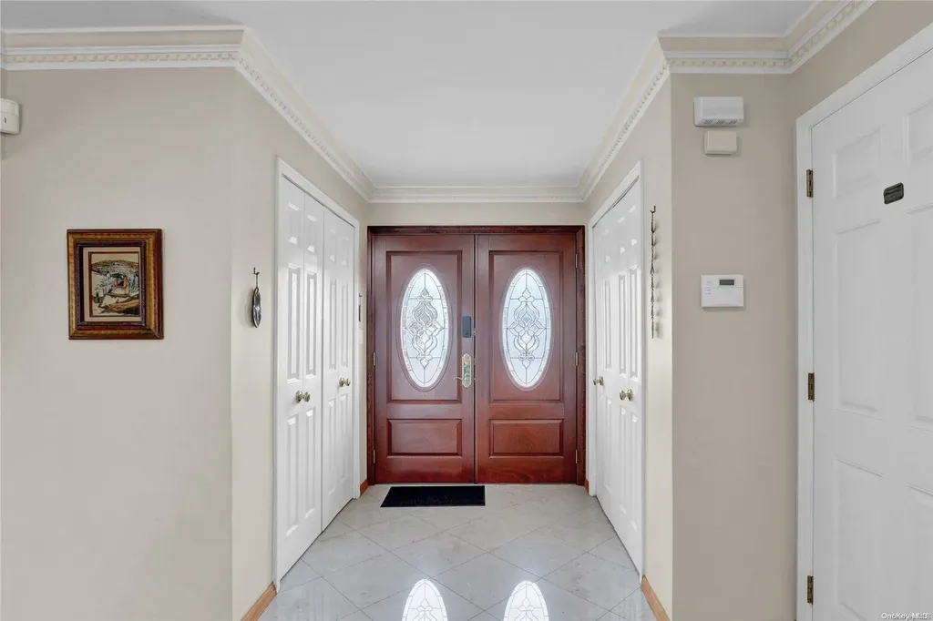 4030 Greentree Drive Oceanside NY 11572