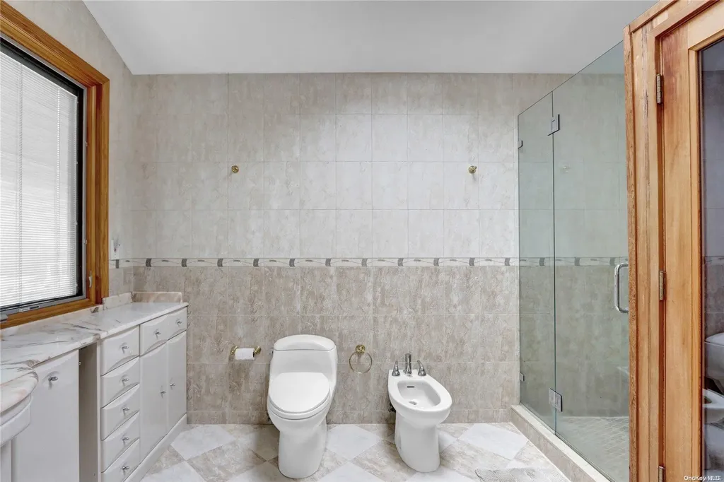 4030 Greentree Drive Oceanside NY 11572