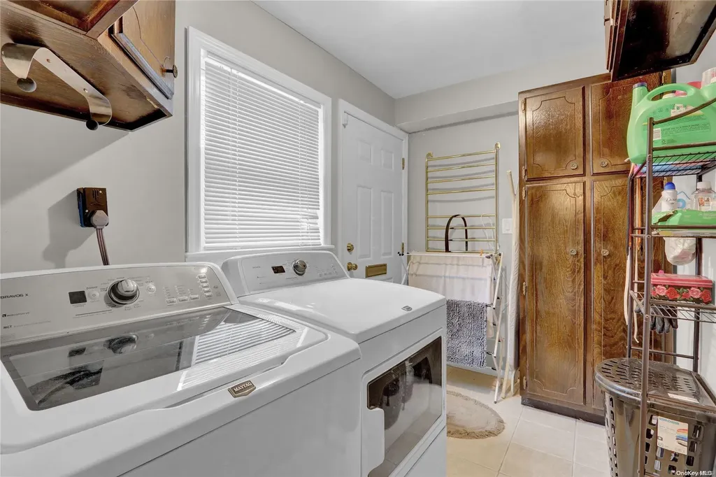 4030 Greentree Drive Oceanside NY 11572
