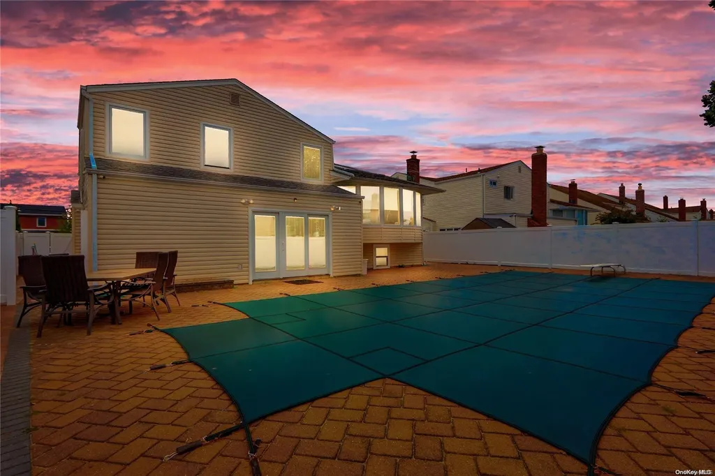 4030 Greentree Drive Oceanside NY 11572
