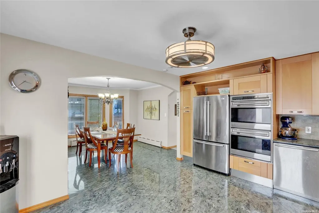 4030 Greentree Drive Oceanside NY 11572