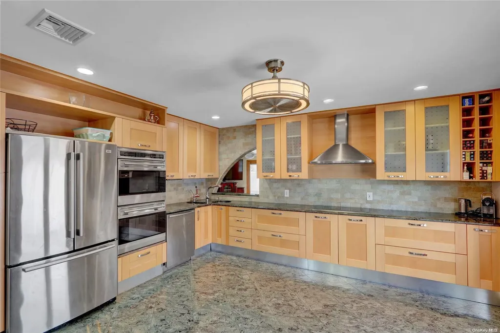 4030 Greentree Drive Oceanside NY 11572