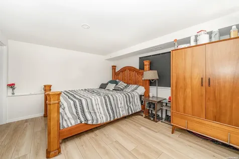 19 Toysome Lane Deer Park NY 11729