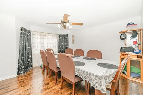 19 Toysome Lane Deer Park NY 11729