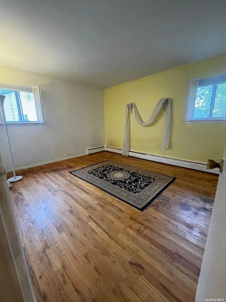 12 Karen Place Commack NY 11725