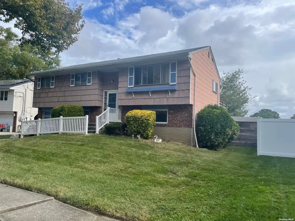 12 Karen Place Commack NY 11725