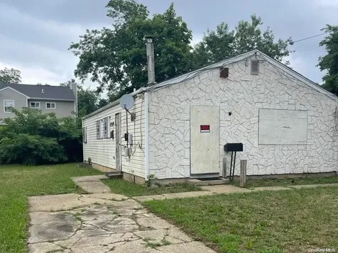 97 Harrison Avenue Amityville NY 11701