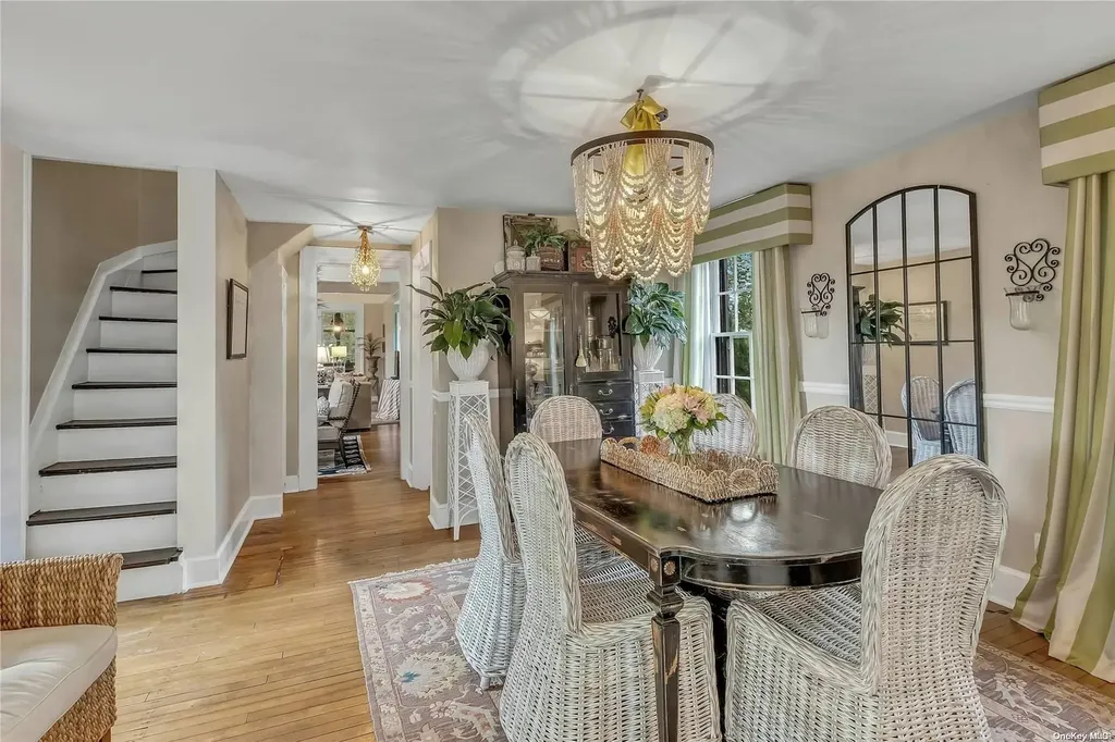 10 Maple Street Islip NY 11751