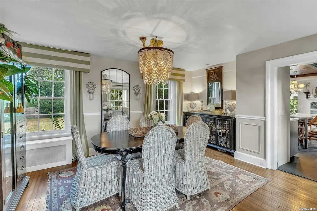 10 Maple Street Islip NY 11751