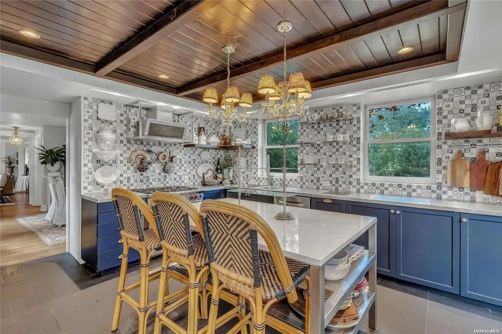 10 Maple Street Islip NY 11751