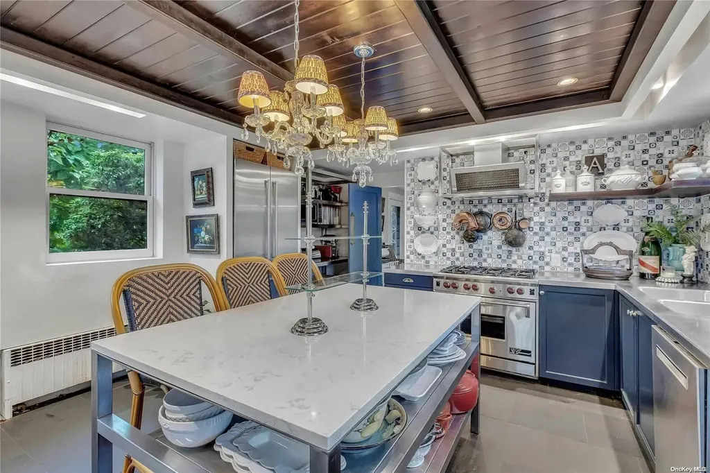 10 Maple Street Islip NY 11751
