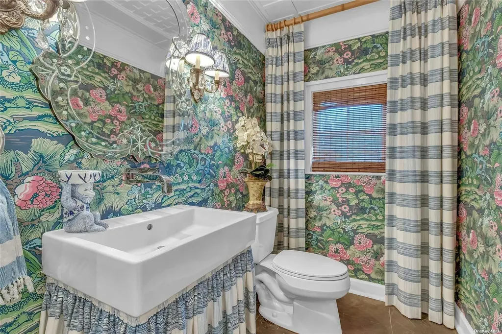 10 Maple Street Islip NY 11751