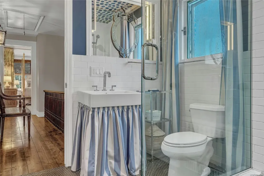10 Maple Street Islip NY 11751