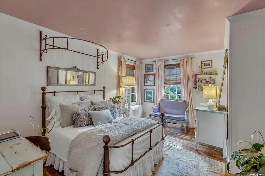 10 Maple Street Islip NY 11751