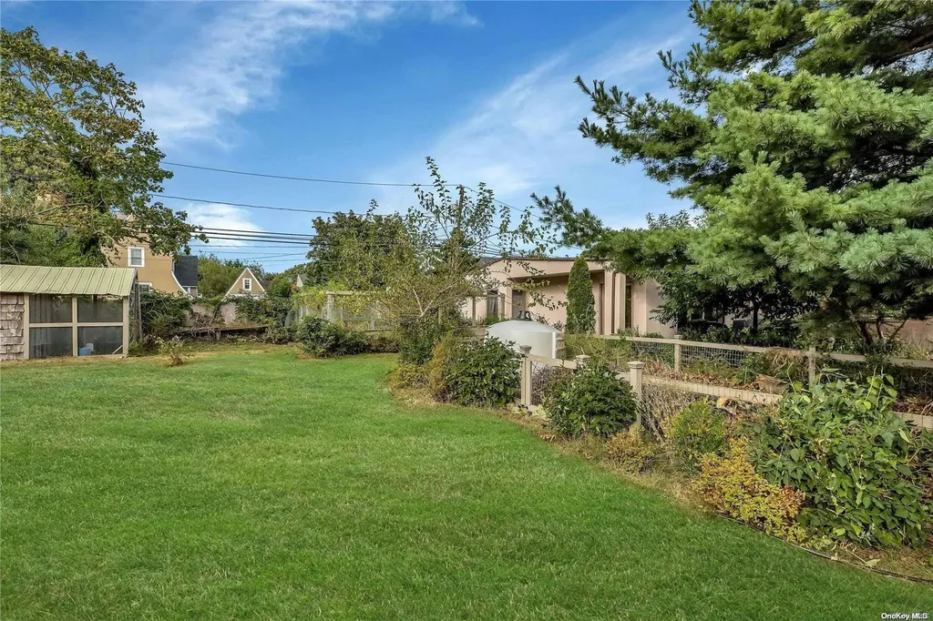 10 Maple Street Islip NY 11751