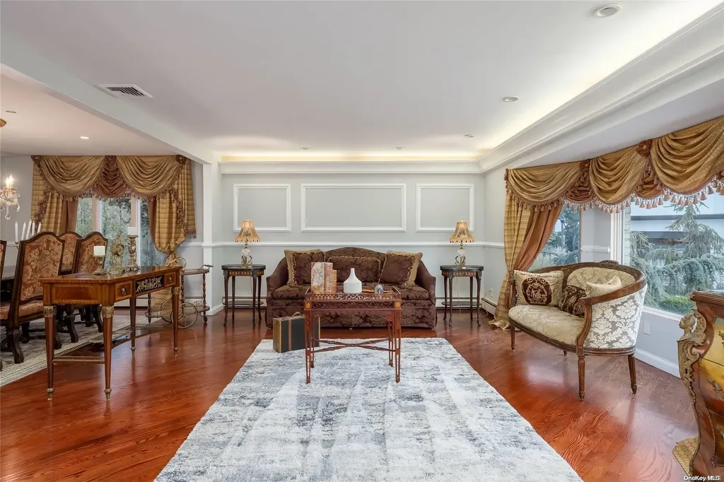 3476 E Bay Court Merrick NY 11566